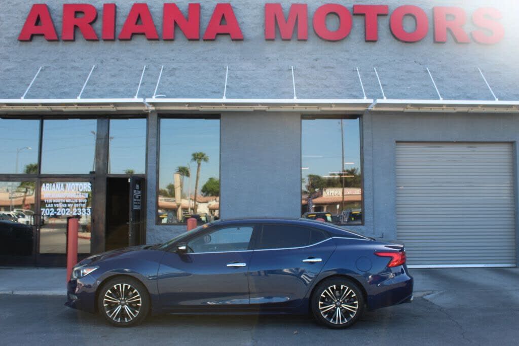 2017 NISSAN Maxima
