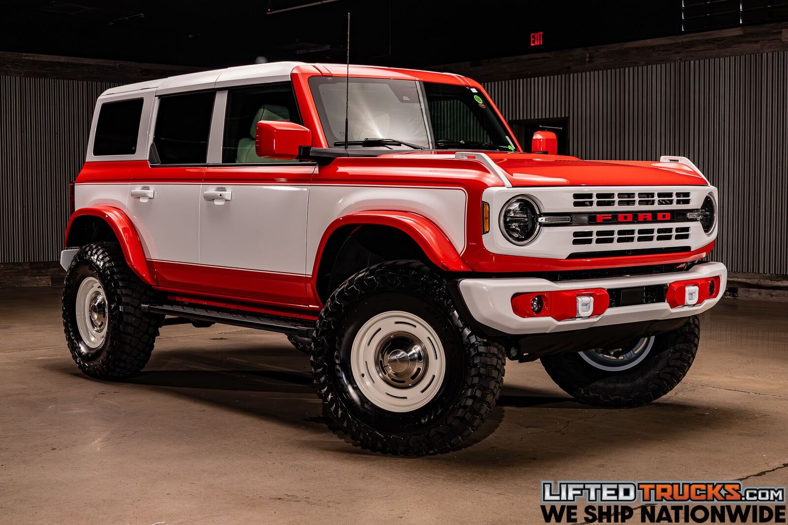 2024 FORD Bronco