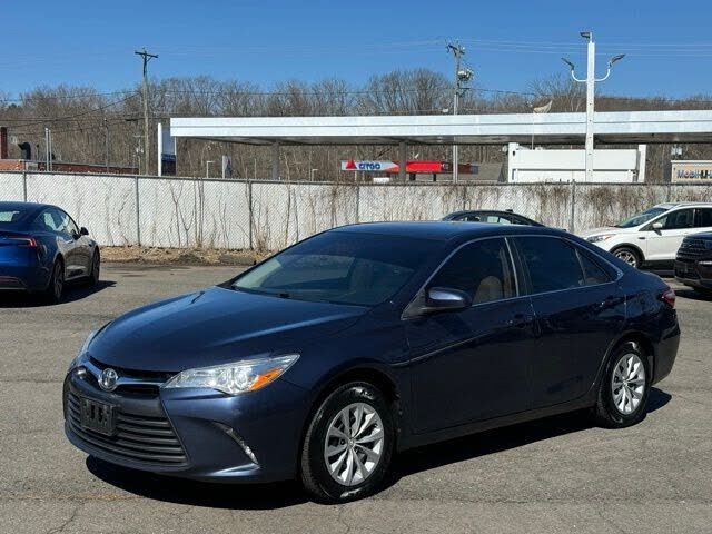 2017 TOYOTA Camry