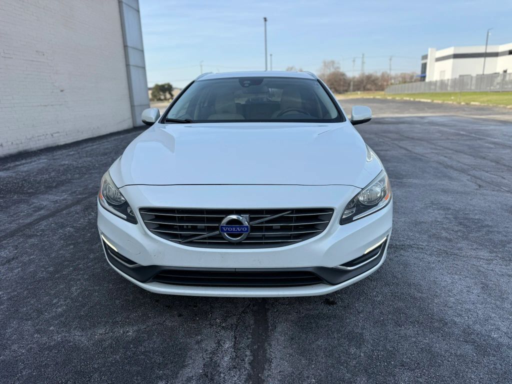 2015 VOLVO V60