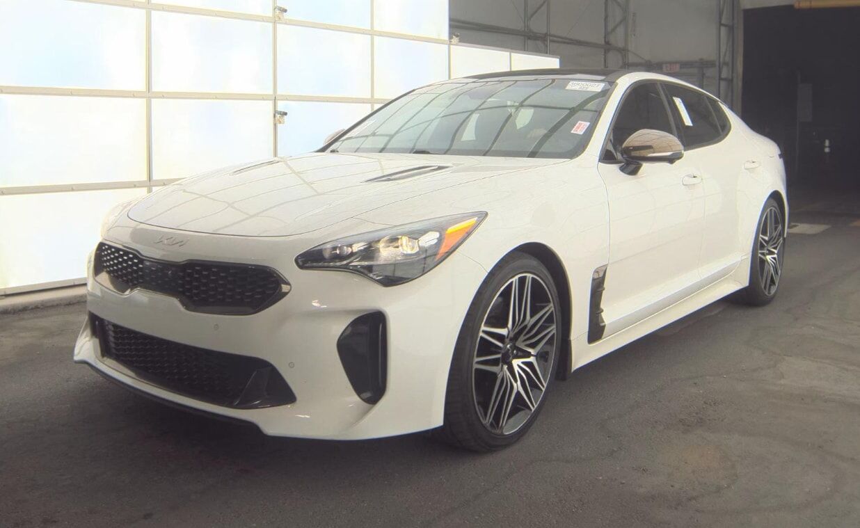 2022 KIA Stinger
