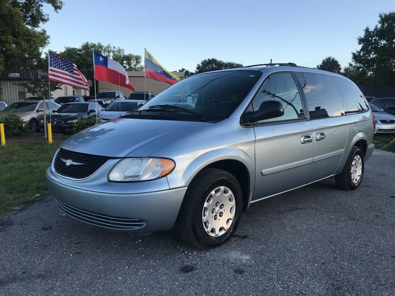 2004 CHRYSLER Town and Country