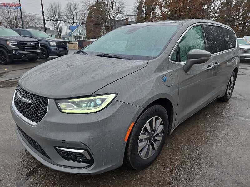 2022 CHRYSLER Pacifica