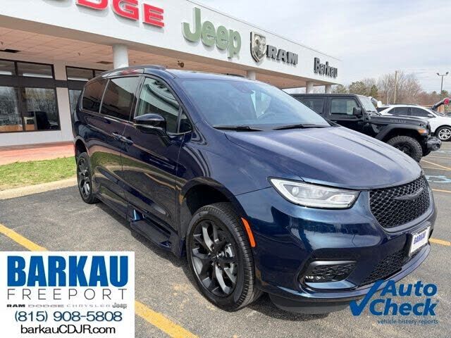 2024 CHRYSLER Pacifica