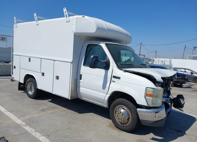 2011 FORD E-350