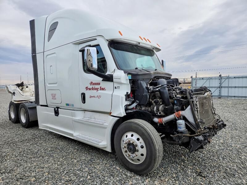 2023 FREIGHTLINER Cascadia