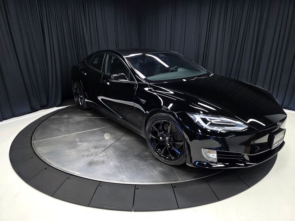 2021 TESLA Model S