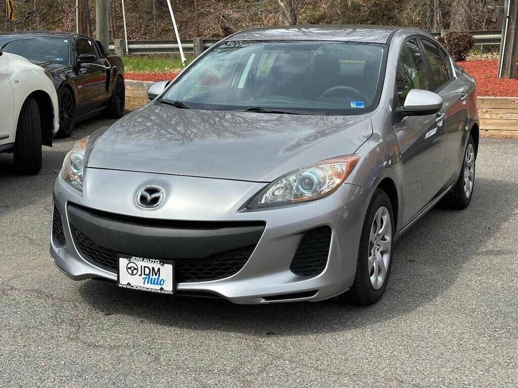 2013 MAZDA Mazda3