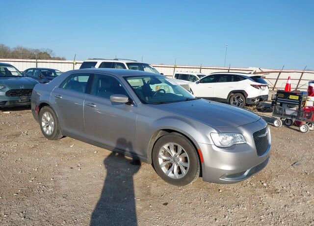 2016 CHRYSLER 300