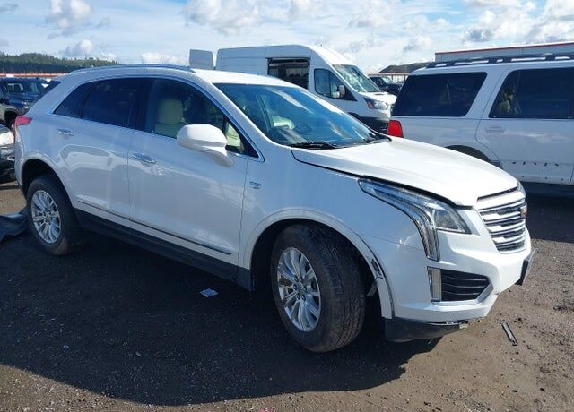 2017 CADILLAC XT5