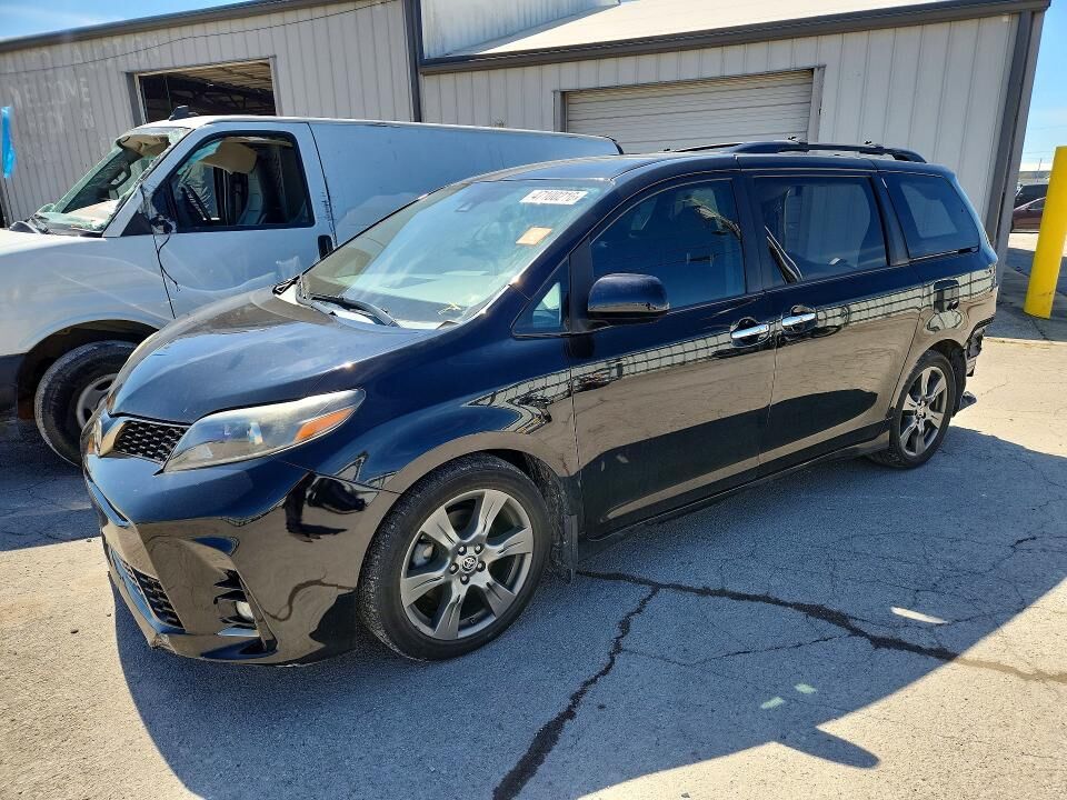 2020 TOYOTA Sienna