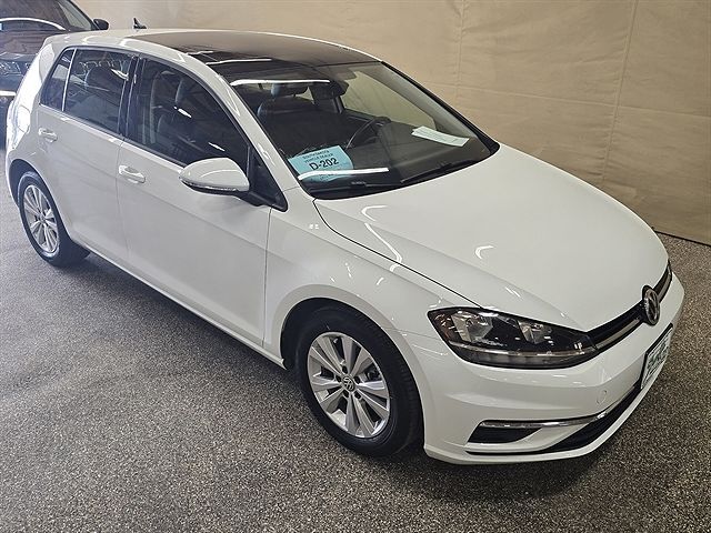 2021 VOLKSWAGEN Golf