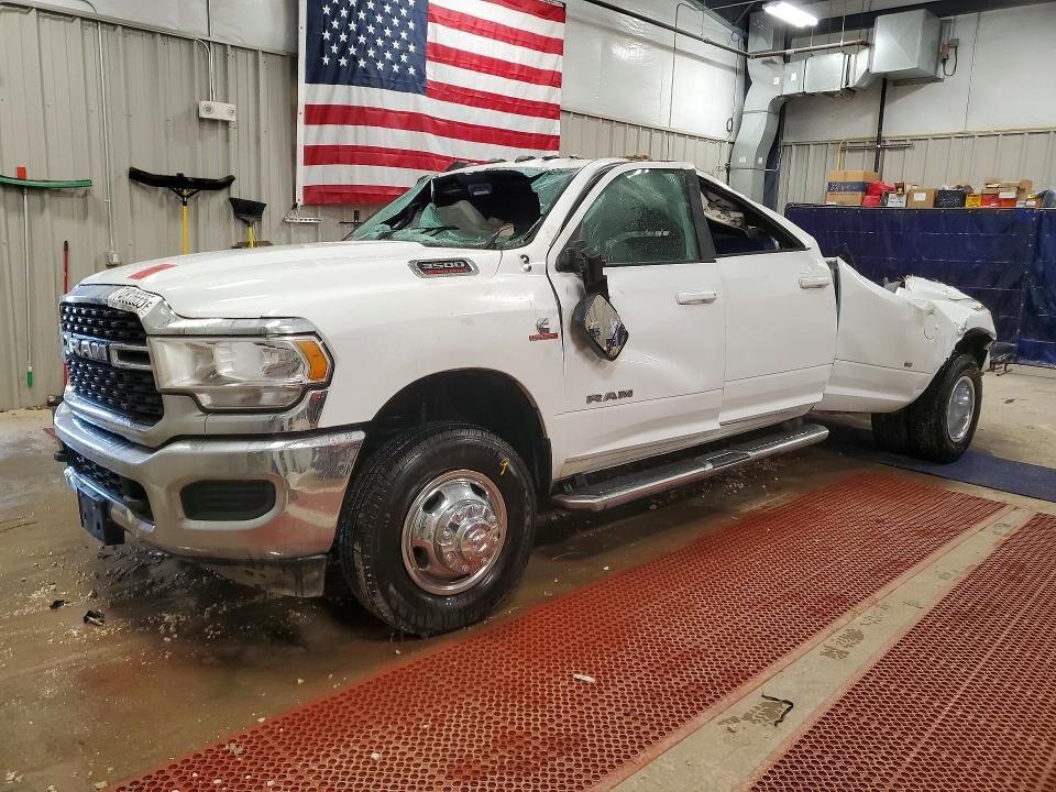 2022 RAM 3500