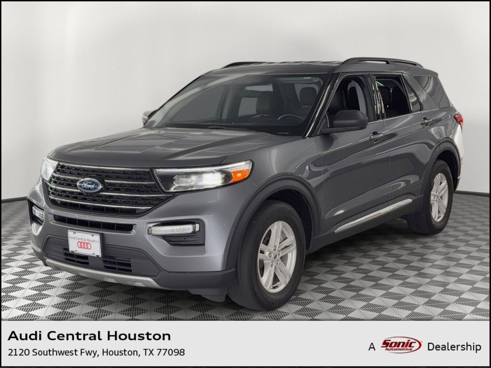 2023 FORD Explorer