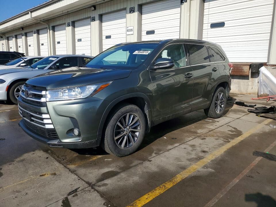 2019 TOYOTA Highlander