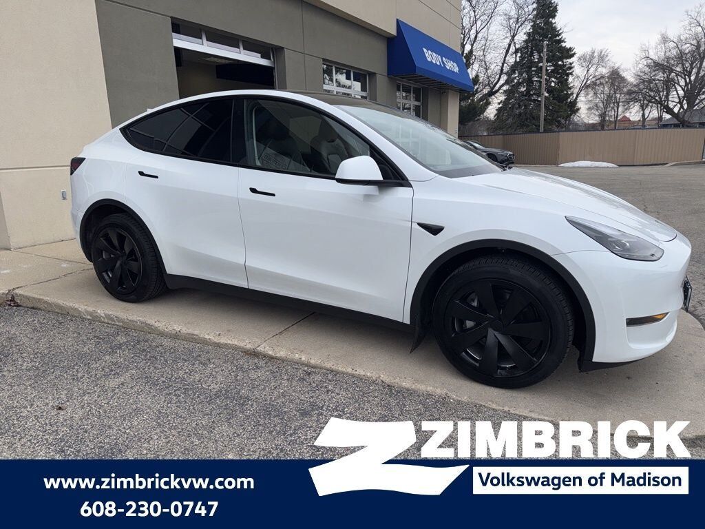 2023 TESLA Model Y