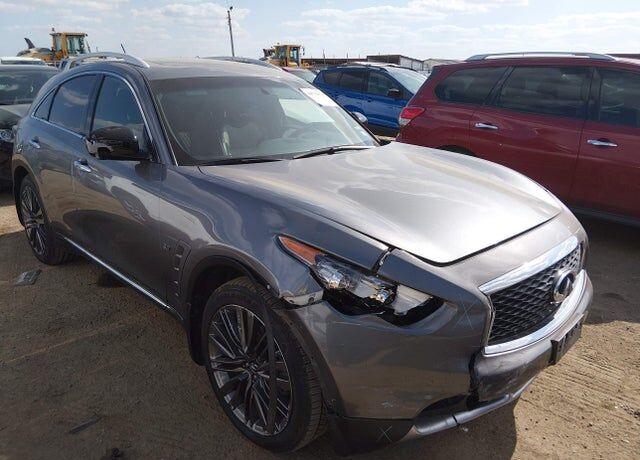 2017 INFINITI QX70