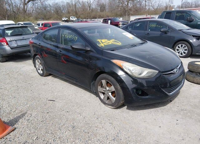 2012 HYUNDAI Elantra