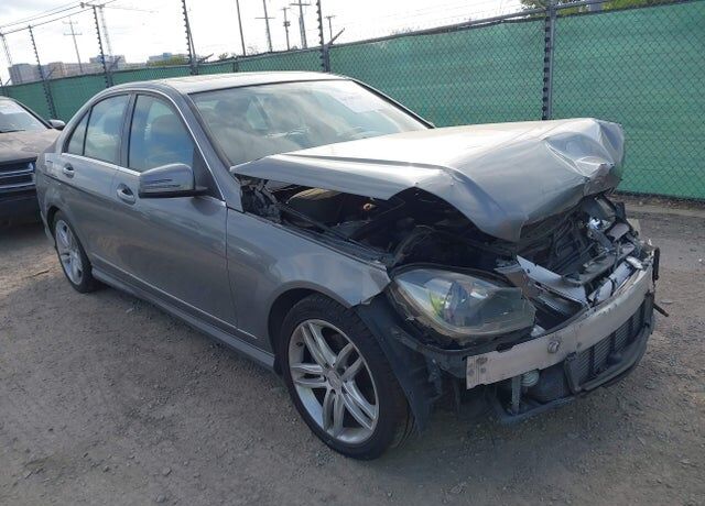 2013 MERCEDES-BENZ C-Class