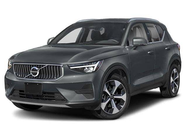 2026 VOLVO XC40