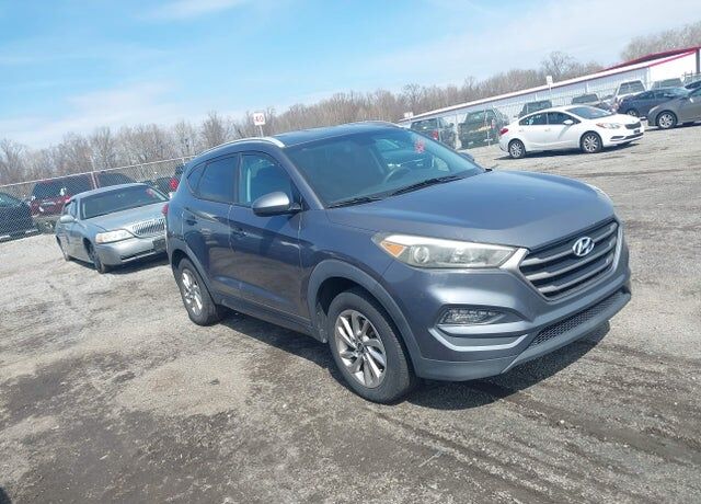 2016 HYUNDAI Tucson