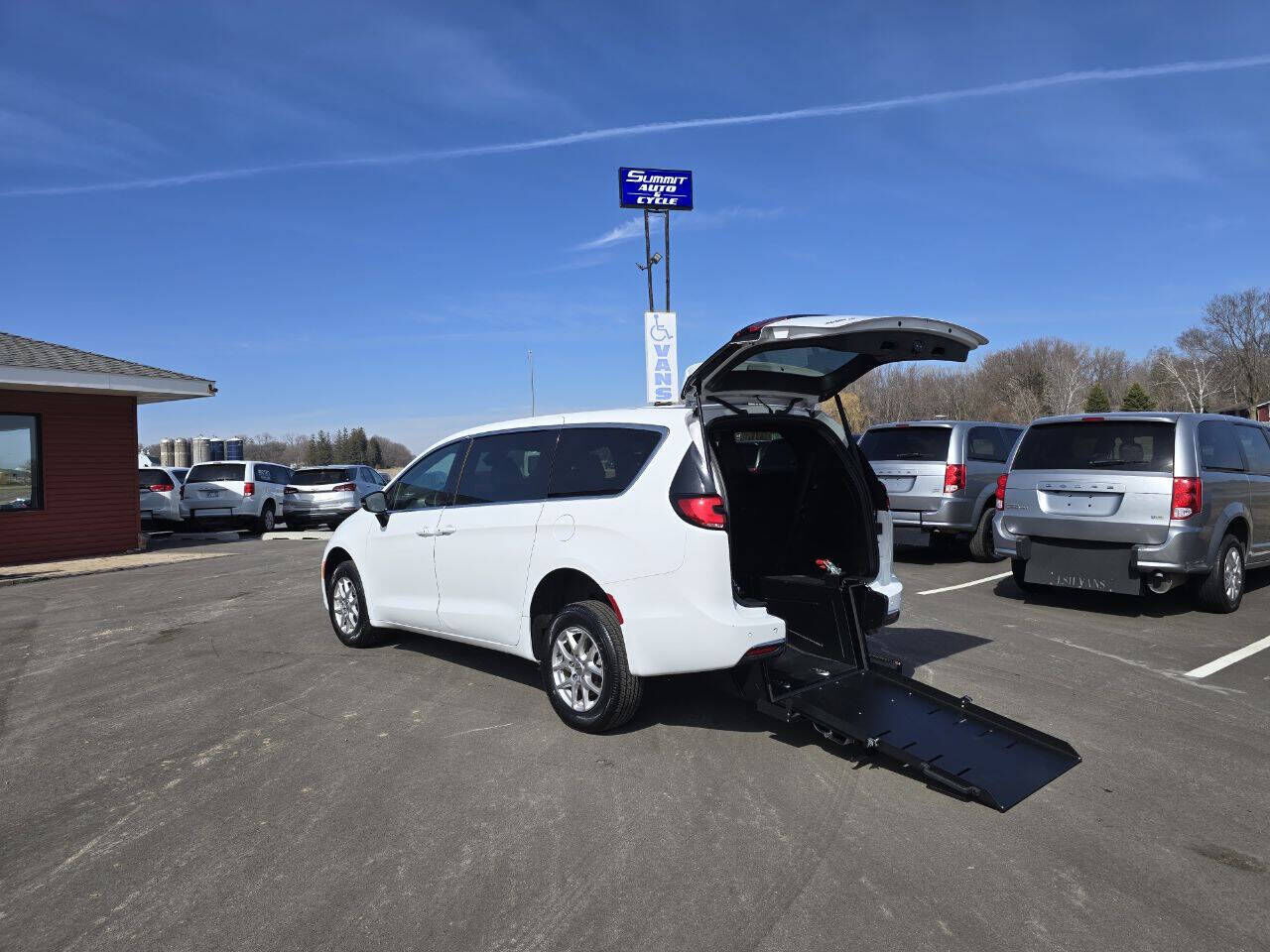 2025 CHRYSLER Pacifica