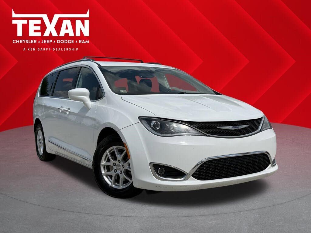 2020 CHRYSLER Pacifica