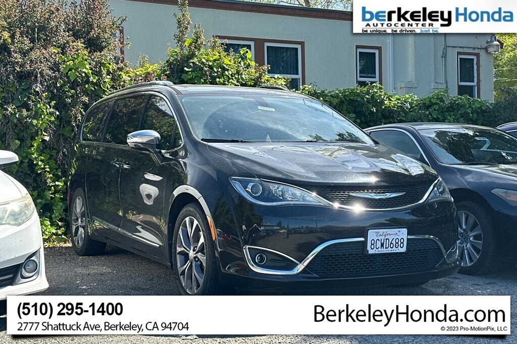 2017 CHRYSLER Pacifica