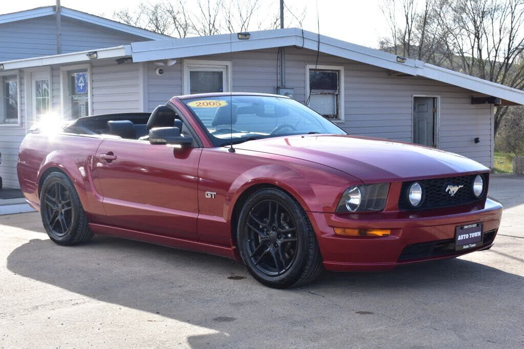 2005 FORD Mustang