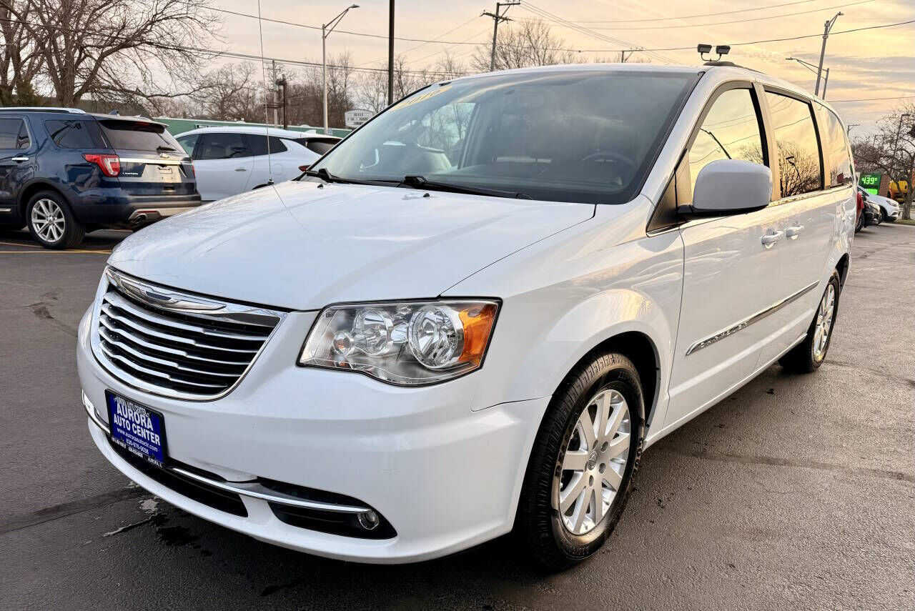 2016 CHRYSLER Town and Country