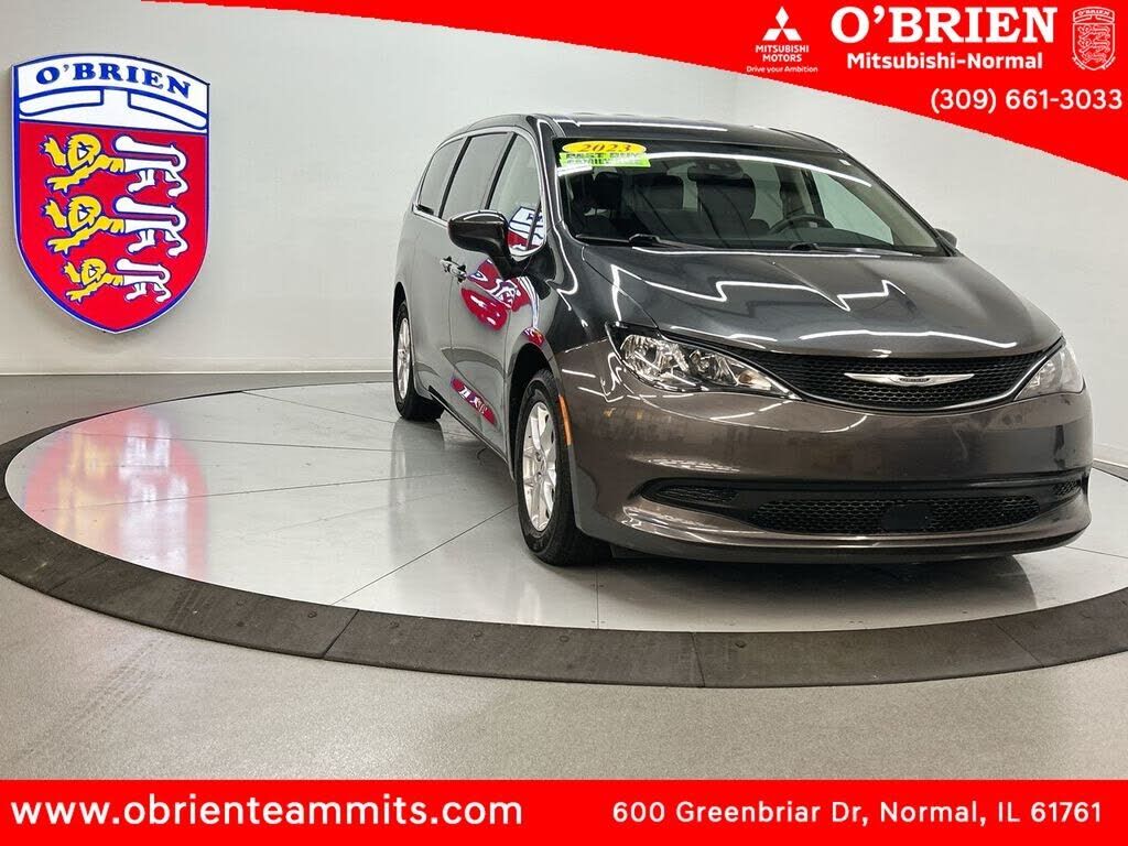 2023 CHRYSLER Voyager