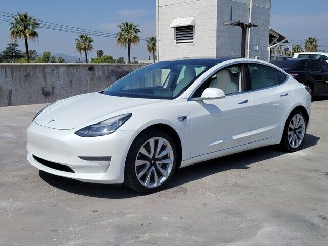 2019 TESLA Model 3