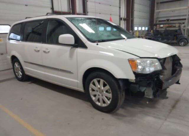 2013 CHRYSLER Town and Country