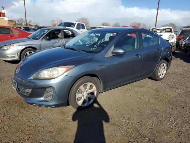 2013 MAZDA Mazda3