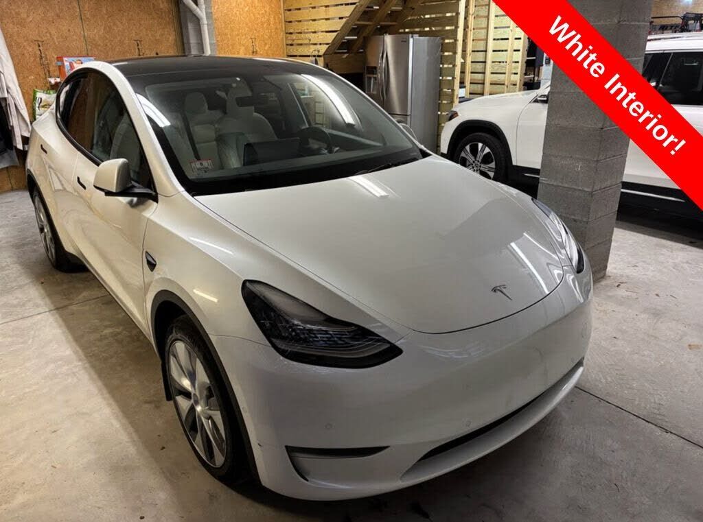 2021 TESLA Model Y