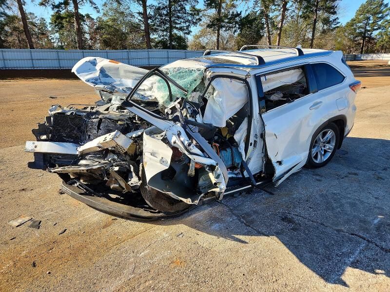 2016 TOYOTA Highlander