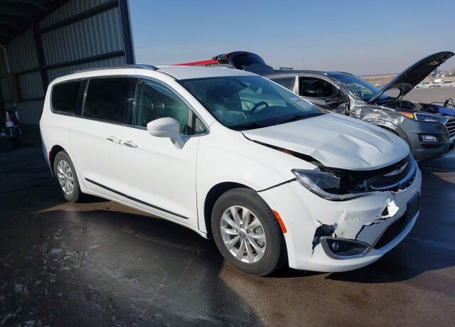 2019 CHRYSLER Pacifica