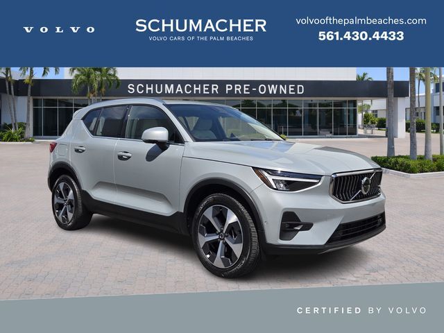 2024 VOLVO XC40