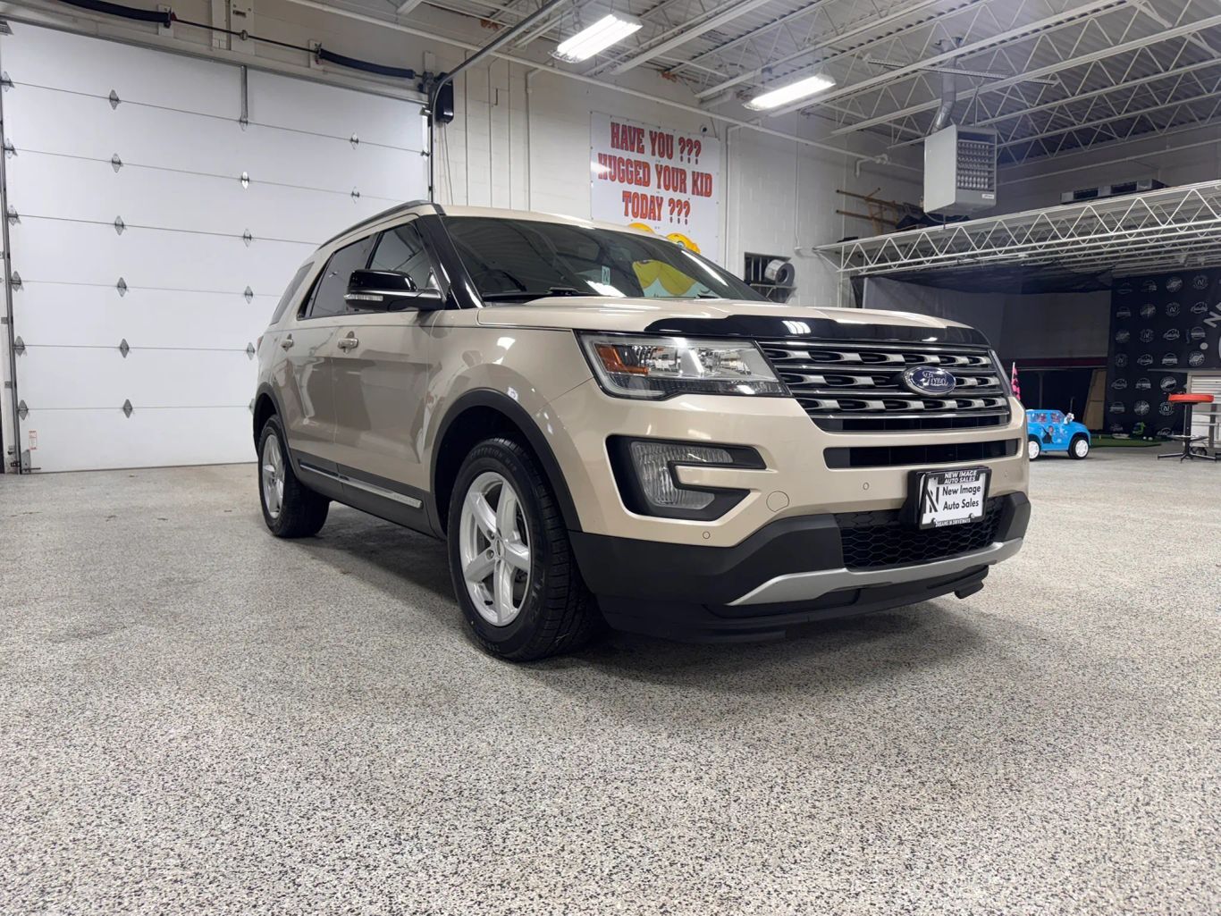 2017 FORD Explorer
