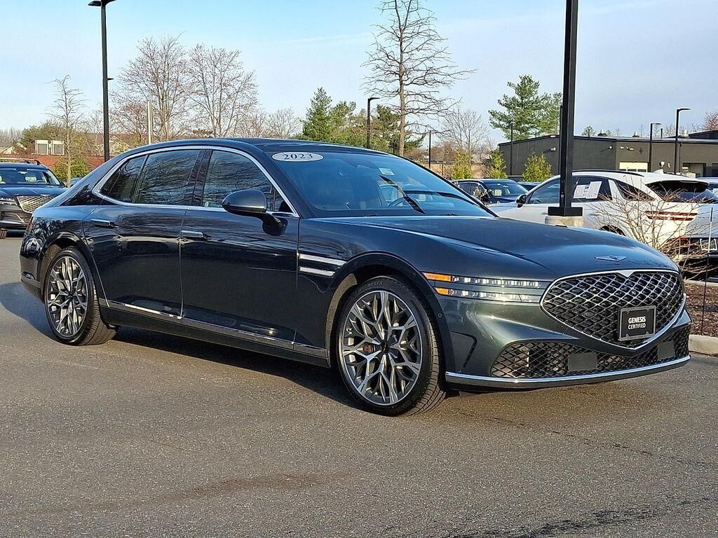 2023 GENESIS G90