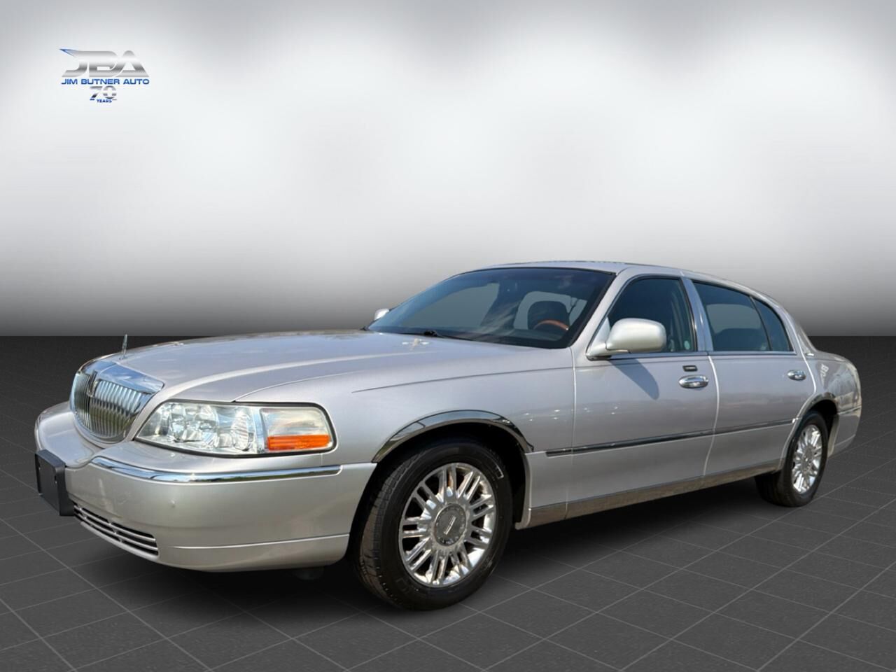 2011 LINCOLN Town Car