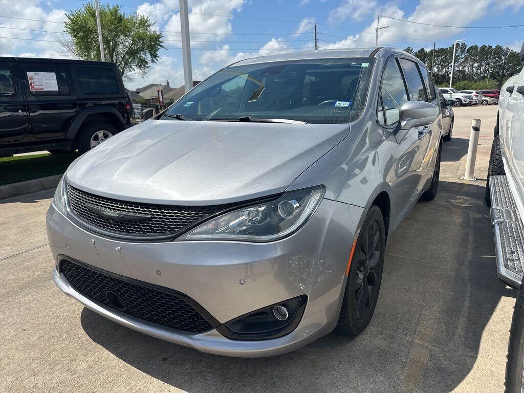 2020 CHRYSLER Pacifica