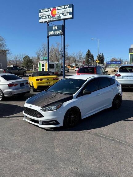 2016 FORD Focus