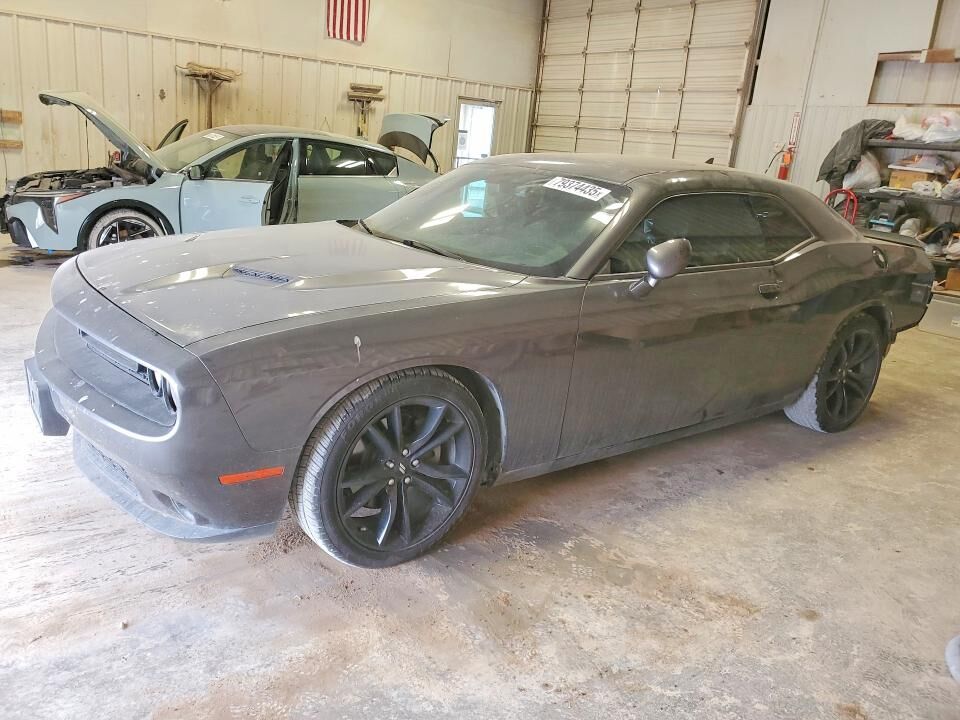 2017 DODGE Challenger