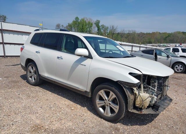 2013 TOYOTA Highlander