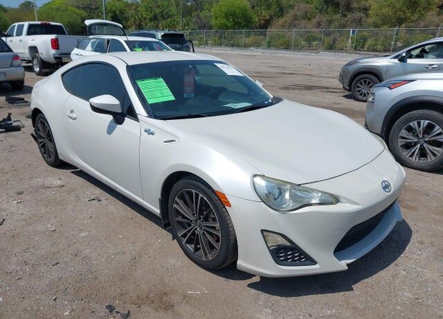 2013 TOYOTA Scion