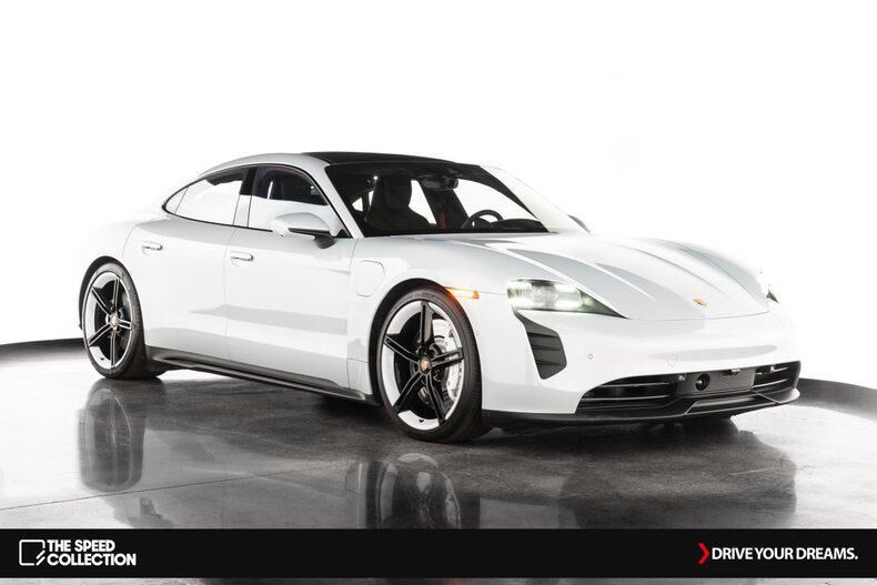 2023 PORSCHE Taycan