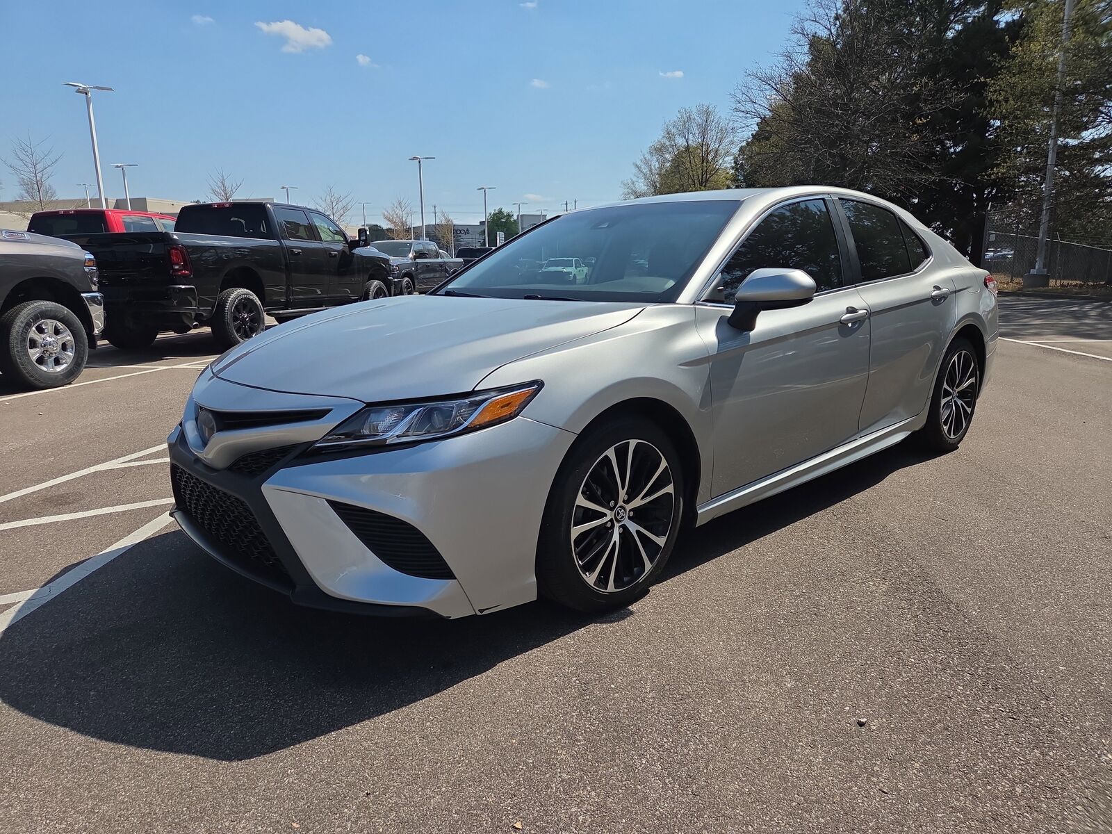 2019 TOYOTA Camry