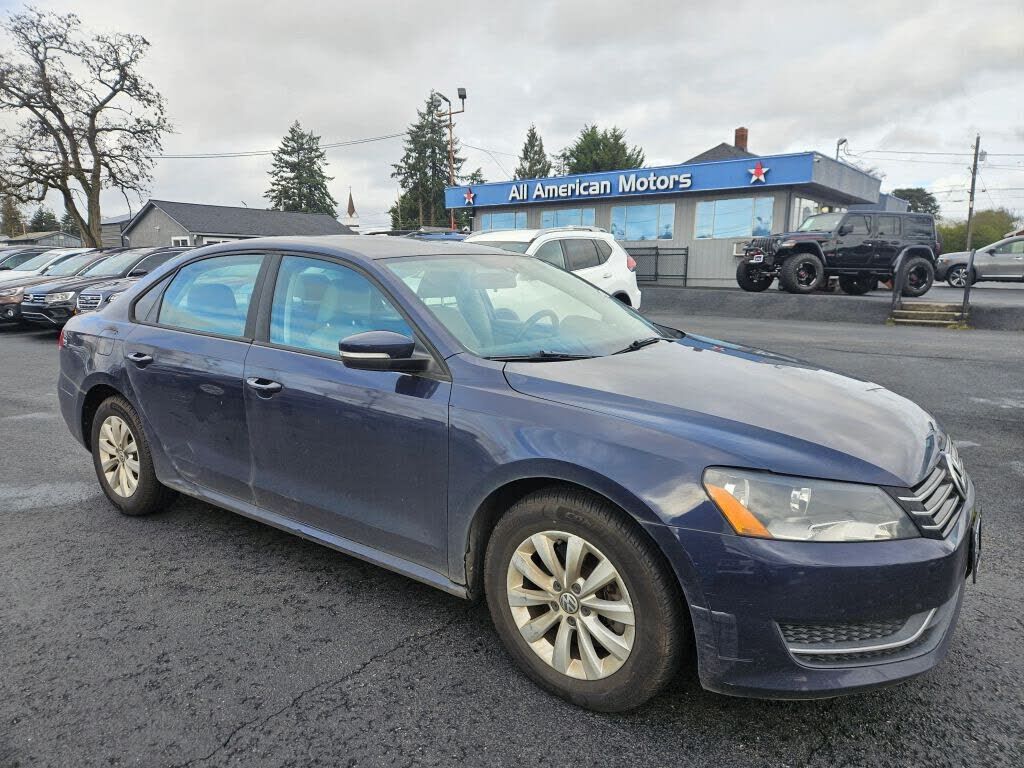 2013 VOLKSWAGEN Passat