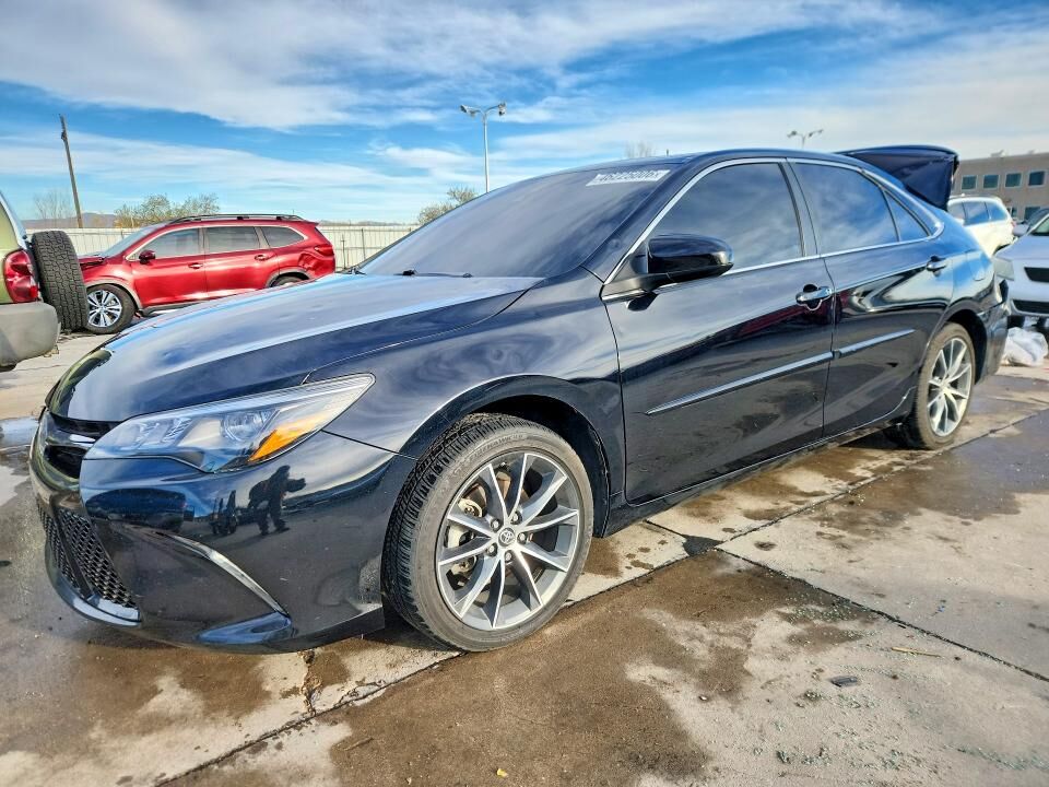 2016 TOYOTA Camry